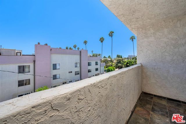 1021 12th Street 303, Santa Monica, CA 90403