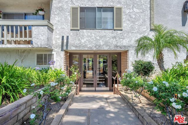 1021 12th Street 303, Santa Monica, CA 90403