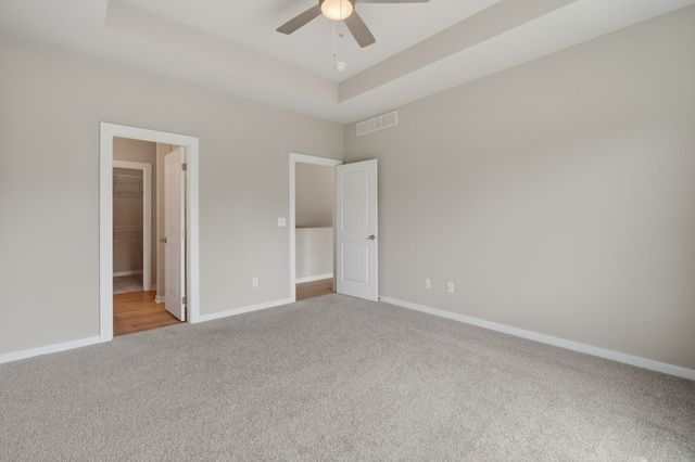 570 SE Hollow Court, West Des Moines, IA 50265