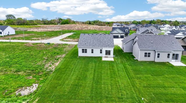 570 SE Hollow Court, West Des Moines, IA 50265