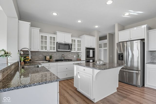 15700 Lawton Square Drive, Noblesville, IN 46062