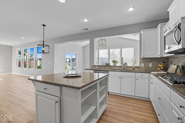 15700 Lawton Square Drive, Noblesville, IN 46062