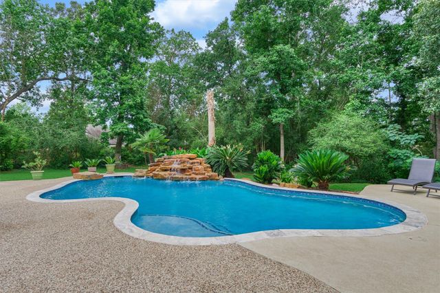 2500 Eagle Post Drive, Conroe, TX 77304