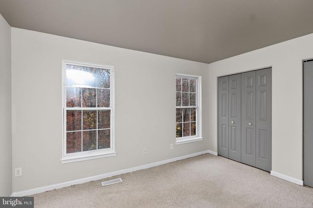 1874 TIGER LILY CIR, Woodbridge, VA 22192