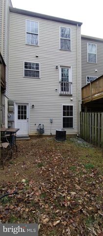 1874 TIGER LILY CIR, Woodbridge, VA 22192