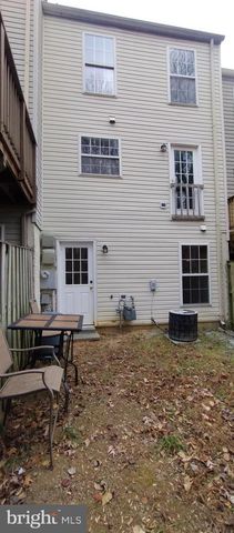 1874 TIGER LILY CIR, Woodbridge, VA 22192