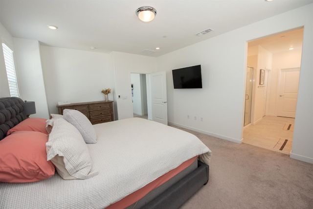 8758 Hg Madrigal Way, Elk Grove, CA 95624