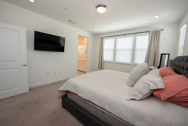 8758 Hg Madrigal Way, Elk Grove, CA 95624