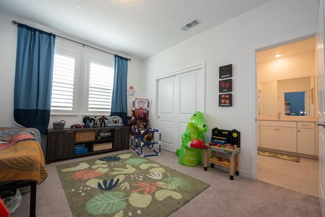 8758 Hg Madrigal Way, Elk Grove, CA 95624