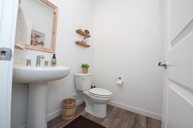 8758 Hg Madrigal Way, Elk Grove, CA 95624