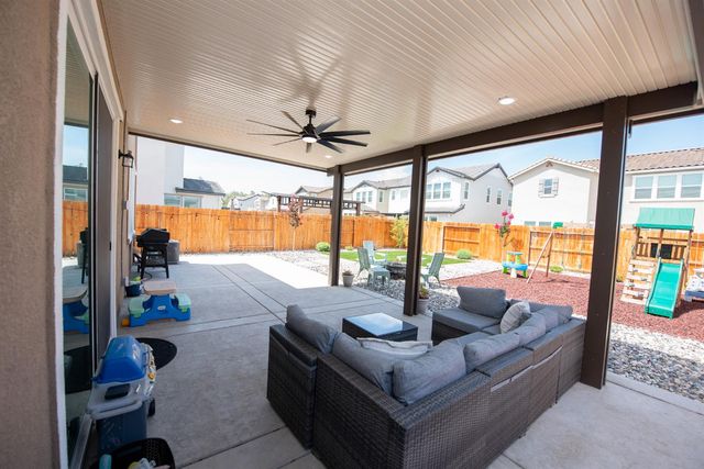 8758 Hg Madrigal Way, Elk Grove, CA 95624