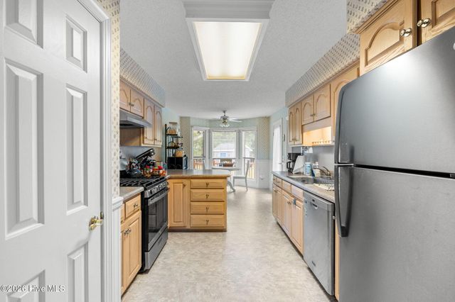 15 Stratford Place SW, Shallotte, NC 28470