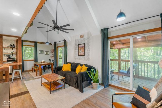 833 Helmsburg Road, Nashville, IN 47448