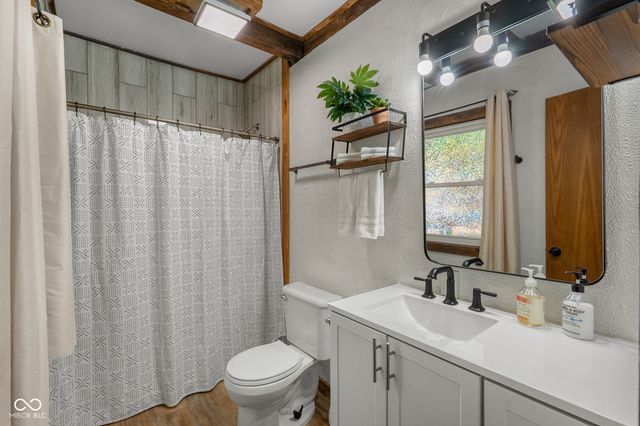 833 Helmsburg Road, Nashville, IN 47448