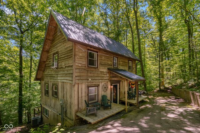 833 Helmsburg Road, Nashville, IN 47448
