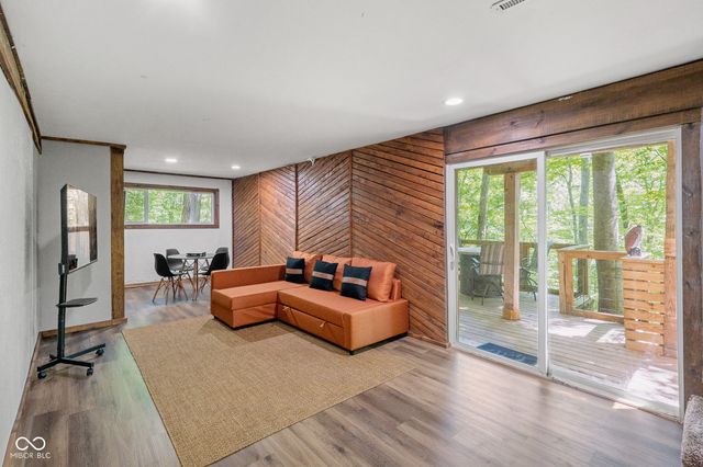 833 Helmsburg Road, Nashville, IN 47448