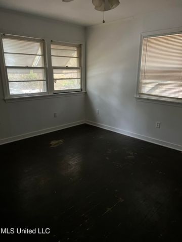 2643 Pinebrook Drive, Jackson, MS 39212