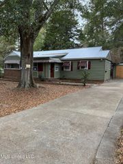 2643 Pinebrook Drive, Jackson, MS 39212