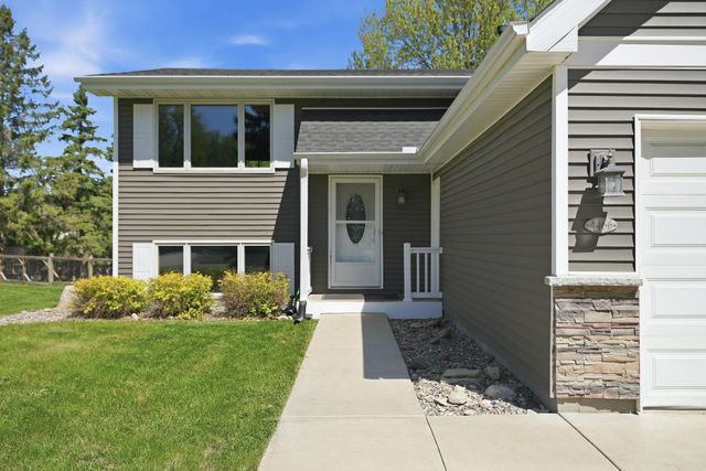 4466 W 131st Street, Savage, MN 55378