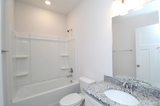 10988 Coues Dr, Pensacola, FL 32526