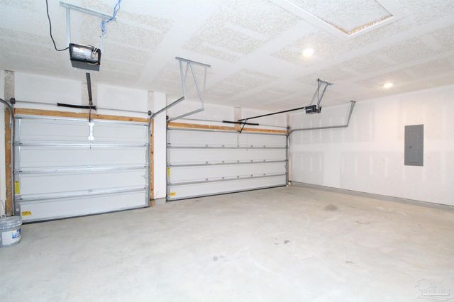 10988 Coues Dr, Pensacola, FL 32526