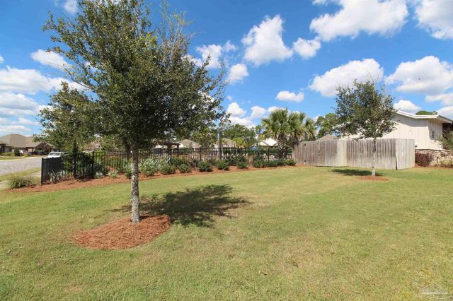 10988 Coues Dr, Pensacola, FL 32526