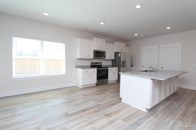 10988 Coues Dr, Pensacola, FL 32526