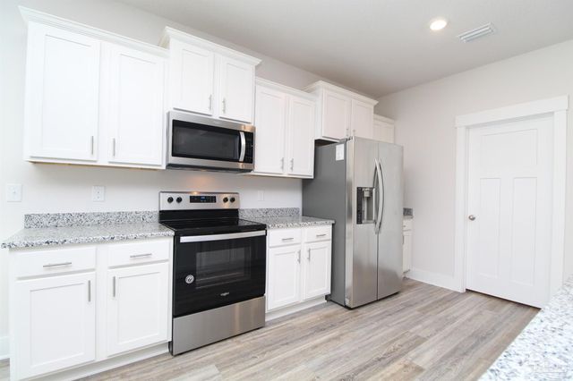 10988 Coues Dr, Pensacola, FL 32526