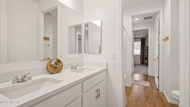 10071 S Rolling Water Drive, Vail, AZ 85641