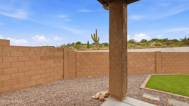 10071 S Rolling Water Drive, Vail, AZ 85641