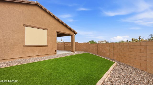 10071 S Rolling Water Drive, Vail, AZ 85641