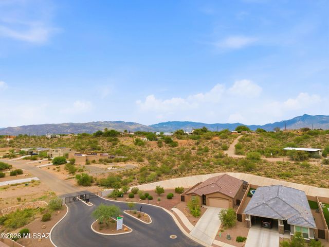 10071 S Rolling Water Drive, Vail, AZ 85641
