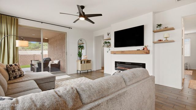 10071 S Rolling Water Drive, Vail, AZ 85641