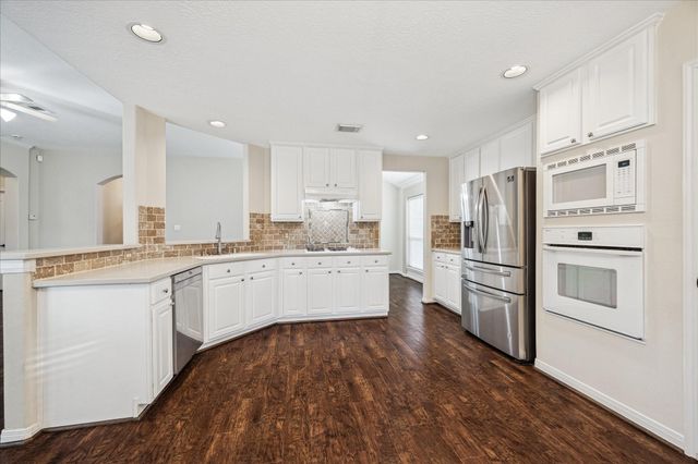 11107 Bandit Trail Drive, Houston, TX 77095