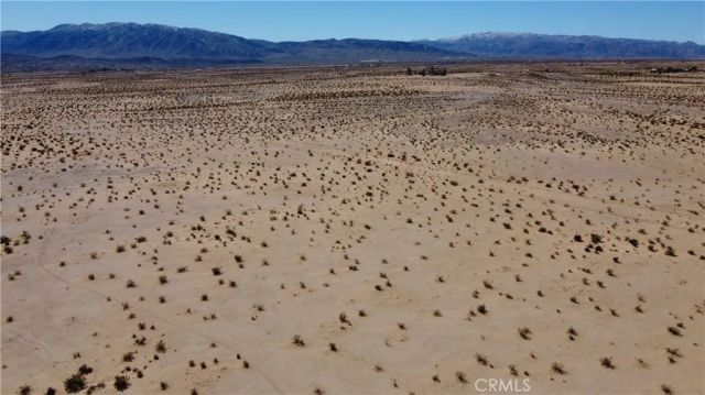 5 Topaz, 29 Palms, CA 92277