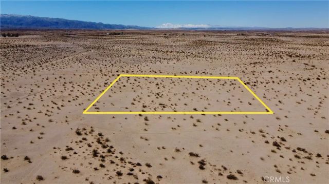 5 Topaz, 29 Palms, CA 92277