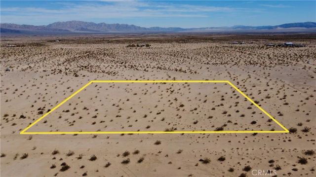 5 Topaz, 29 Palms, CA 92277