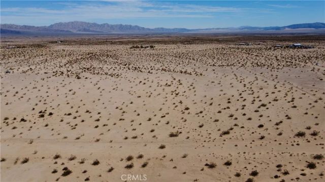 5 Topaz, 29 Palms, CA 92277