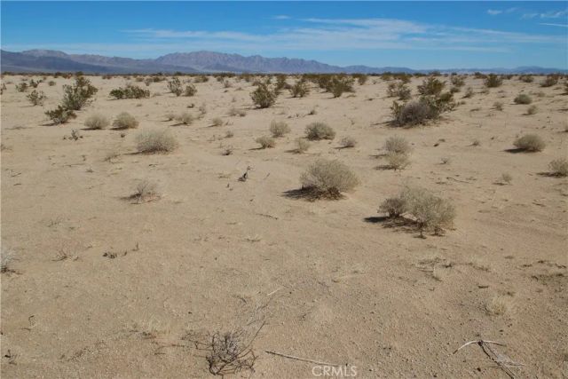 5 Topaz, 29 Palms, CA 92277