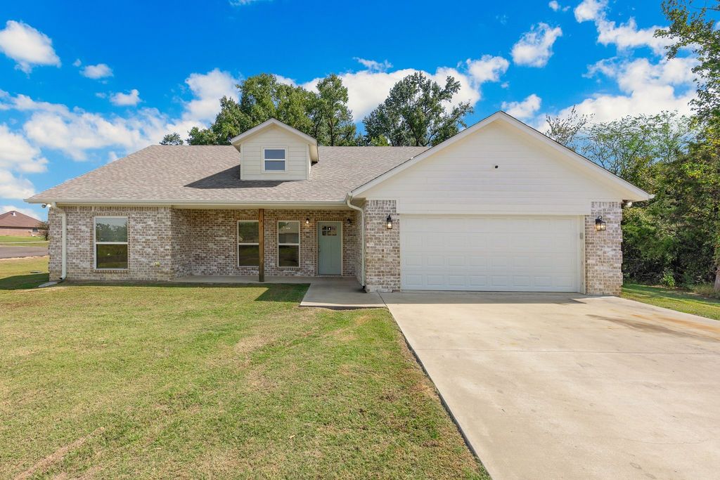 199 Katrina Drive, Sulphur Springs, TX 75482