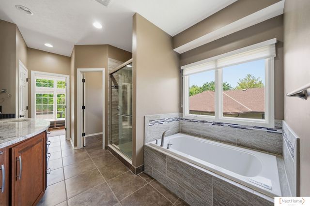 9014 Whispering Wind Road, Lincoln, NE 68512