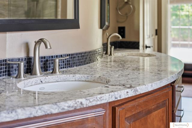 9014 Whispering Wind Road, Lincoln, NE 68512