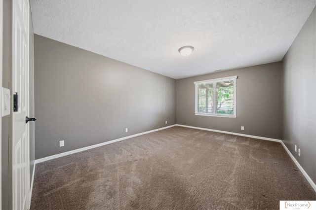 9014 Whispering Wind Road, Lincoln, NE 68512