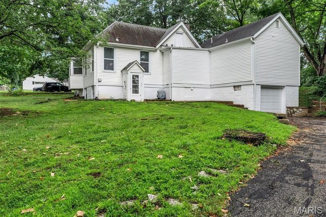 9103 Shelley Avenue, Overland, MO 63114