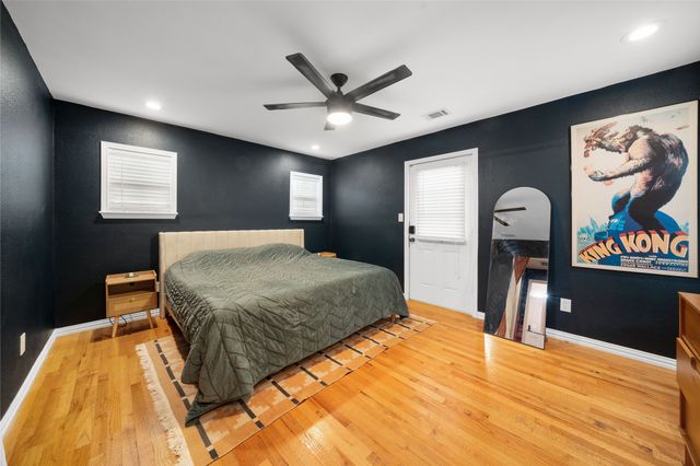 2219 Carnes Street, Dallas, TX 75208