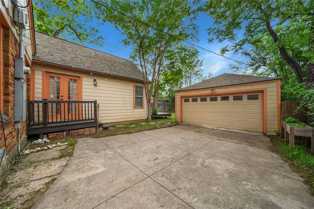 2219 Carnes Street, Dallas, TX 75208