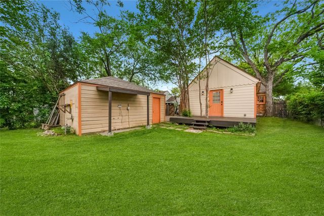 2219 Carnes Street, Dallas, TX 75208