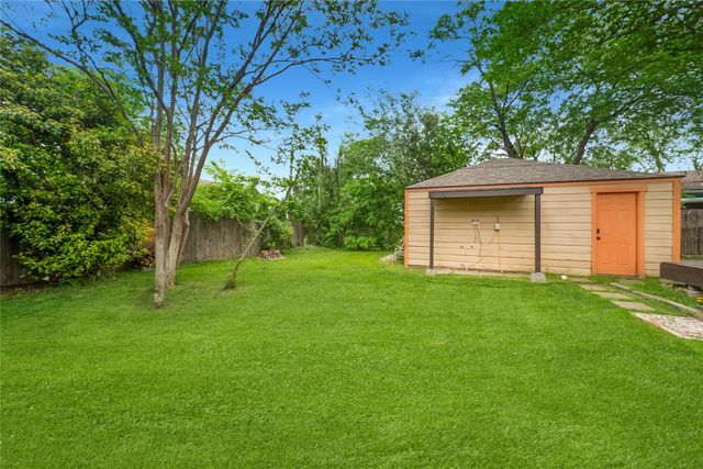 2219 Carnes Street, Dallas, TX 75208