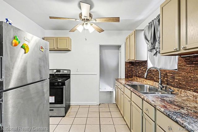 20015 Stotter Street, Detroit, MI 48234