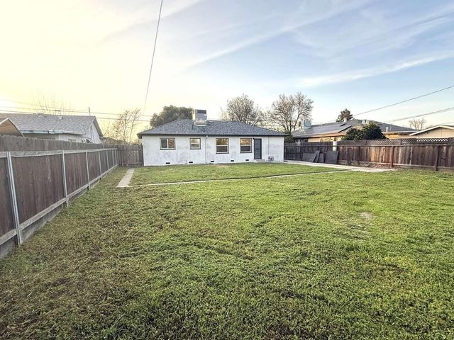 520 Colfax Ave, Modesto, CA 95354